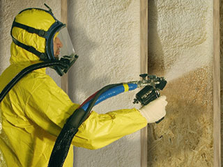 spraying-foam-insulation